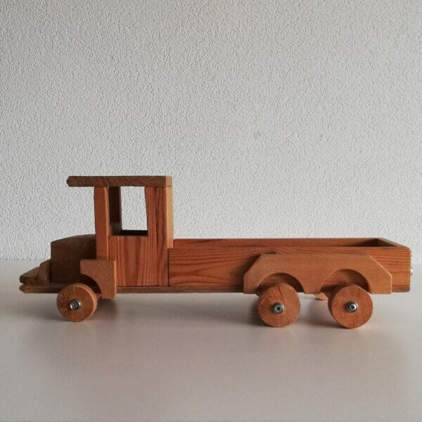 Vintage houten vrachtwagen