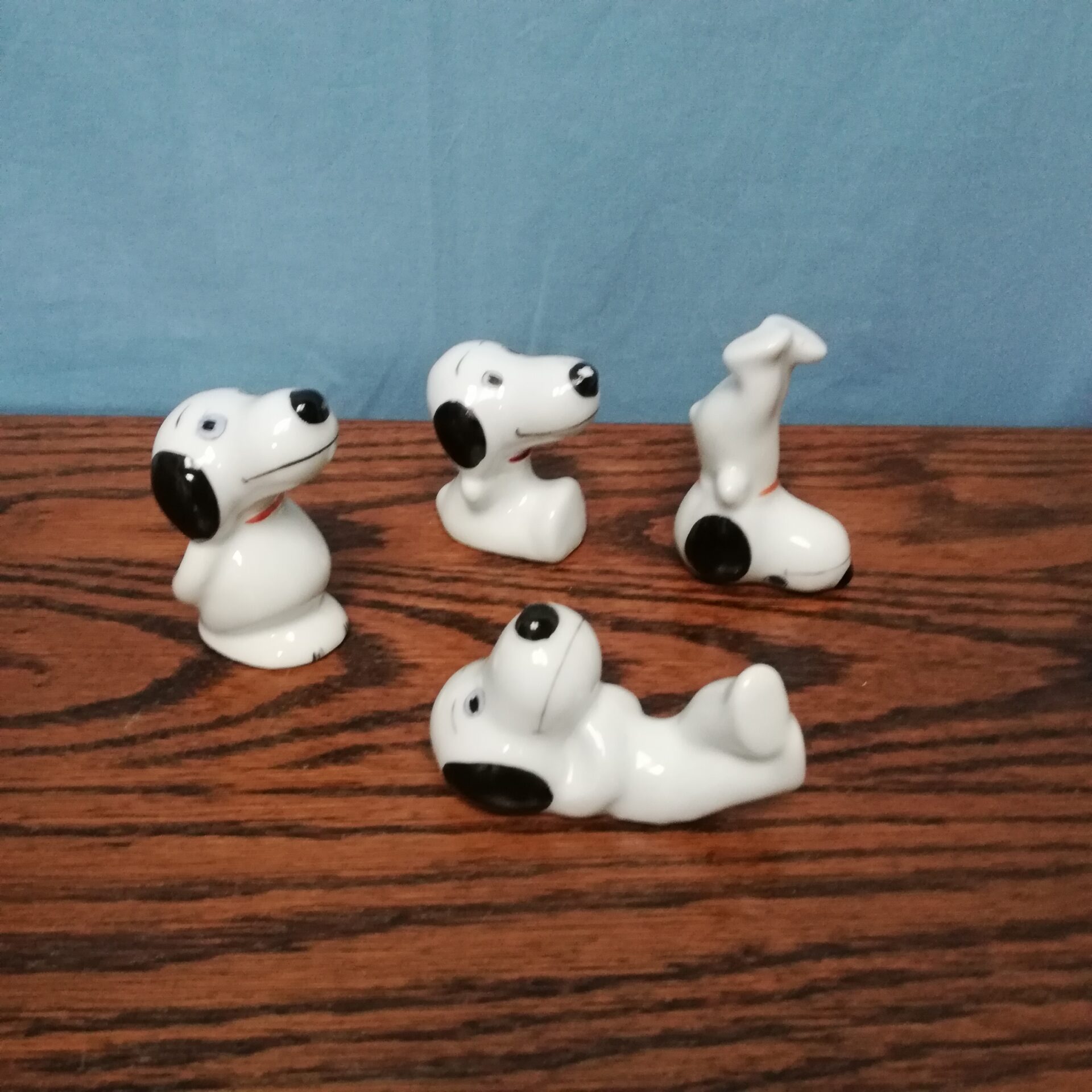 Kwestie Schiereiland Uitvoerbaar Set van vier Snoopy beeldjes - Te koop @ EvenSnuffelen